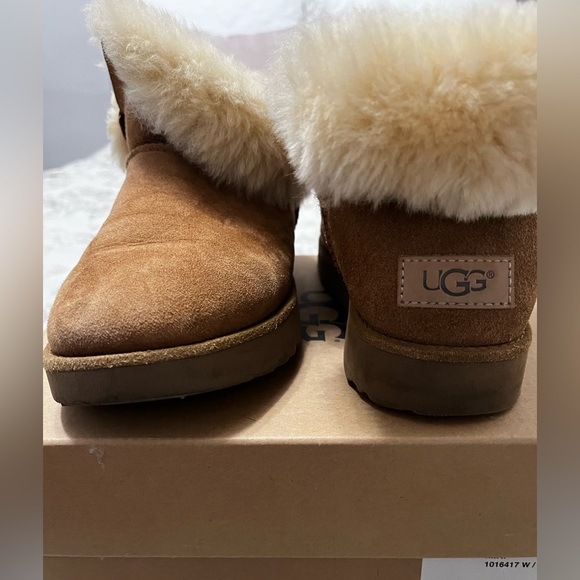 UGG W Classic Cuff Mini - Picture 5 of 9